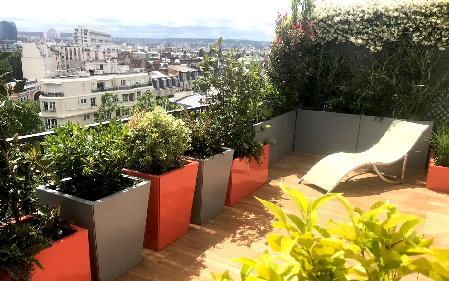 Mise en scène végétale, avec une belle vue sur la Seine