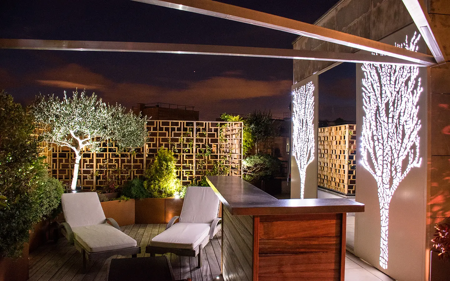 Terrasse 5 étoiles chez un particulier
Terrasse du bas, en journée